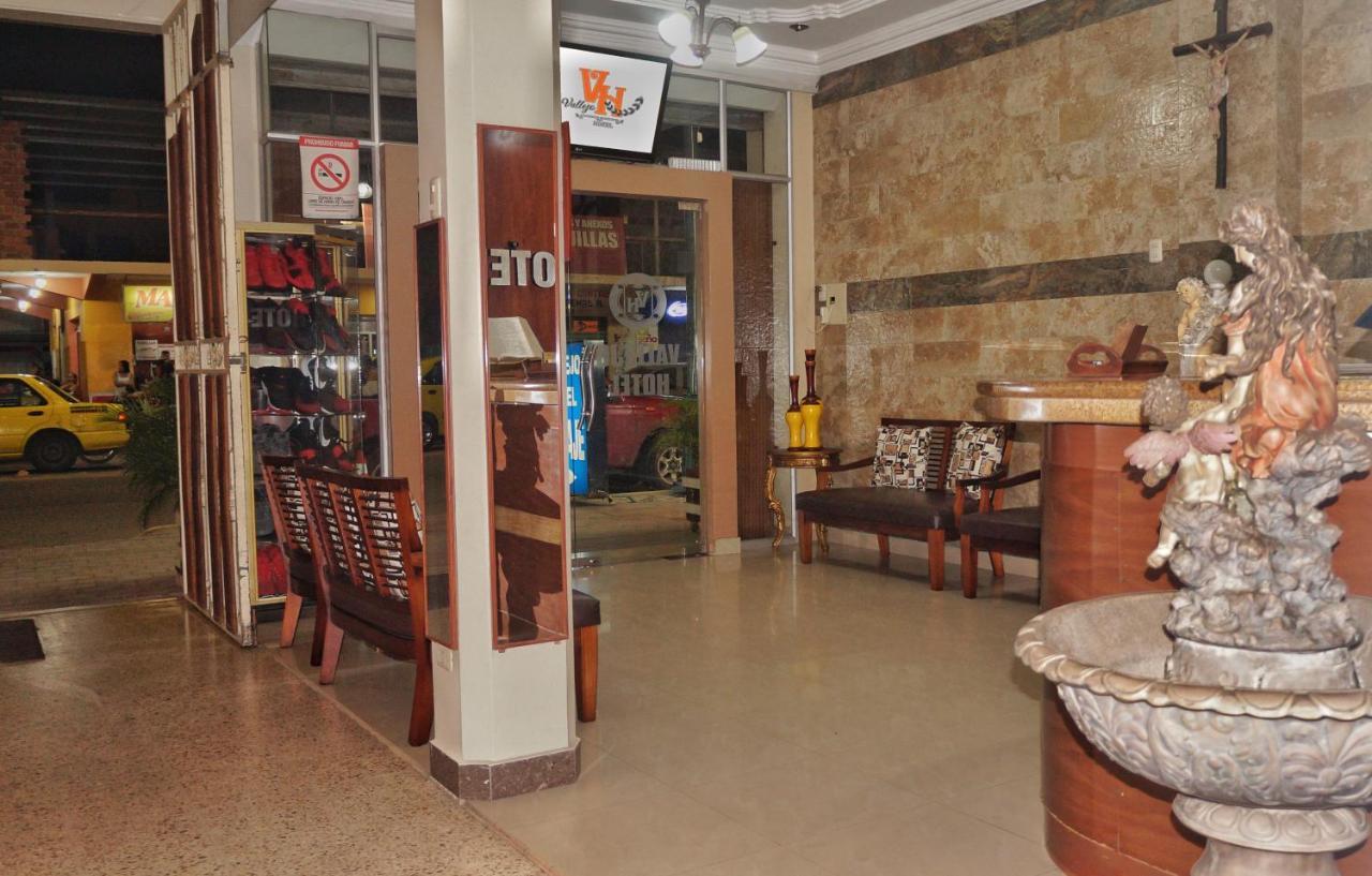 Vallejo Hotel Huaquillas Bagian luar foto