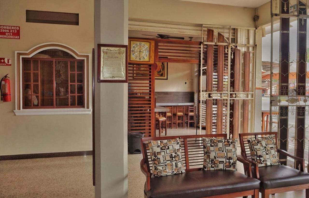 Vallejo Hotel Huaquillas Bagian luar foto