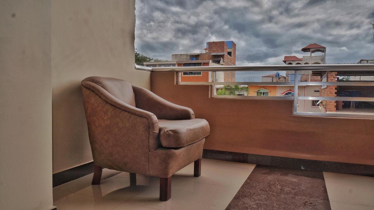 Vallejo Hotel Huaquillas Bagian luar foto
