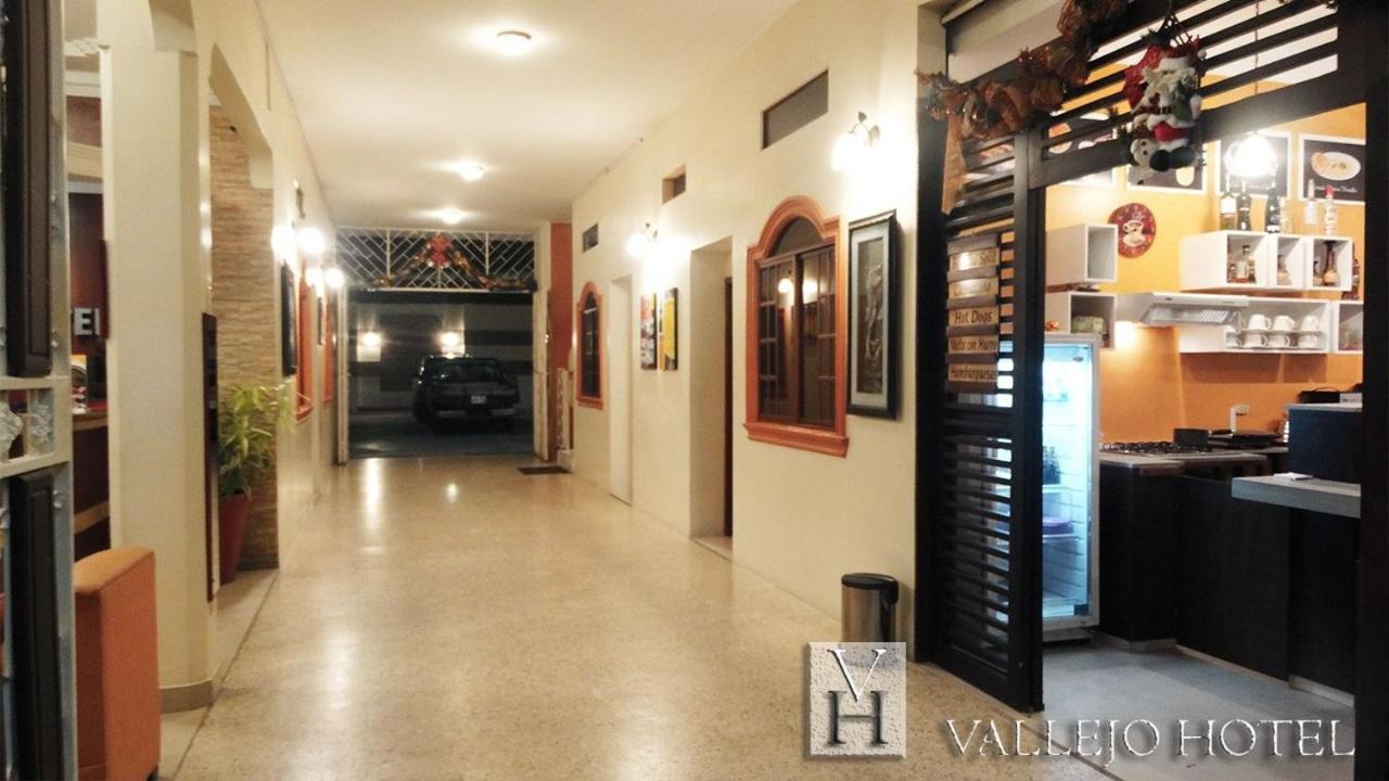 Vallejo Hotel Huaquillas Bagian luar foto