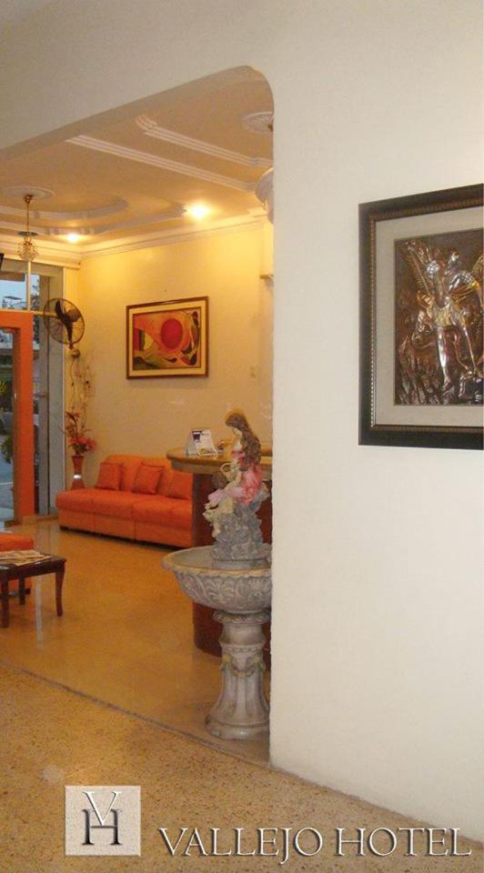 Vallejo Hotel Huaquillas Bagian luar foto